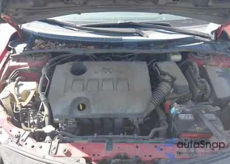 2011 Toyota Corolla S z USA, uszkodzony, nr VIN 2T1BU4EE2BC624917